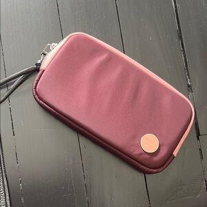 ShortyLove Burgundy Jetty Wristlet